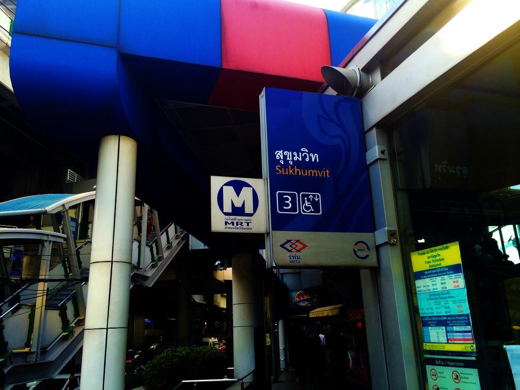 Hostel 8 Sukhumvit Soi 8 Bangkok Exterior photo